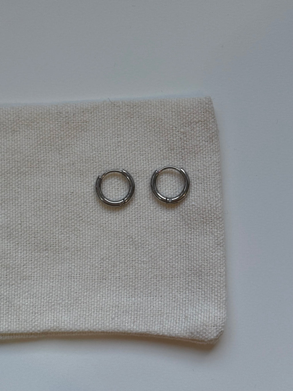 Brincos mini Argolas