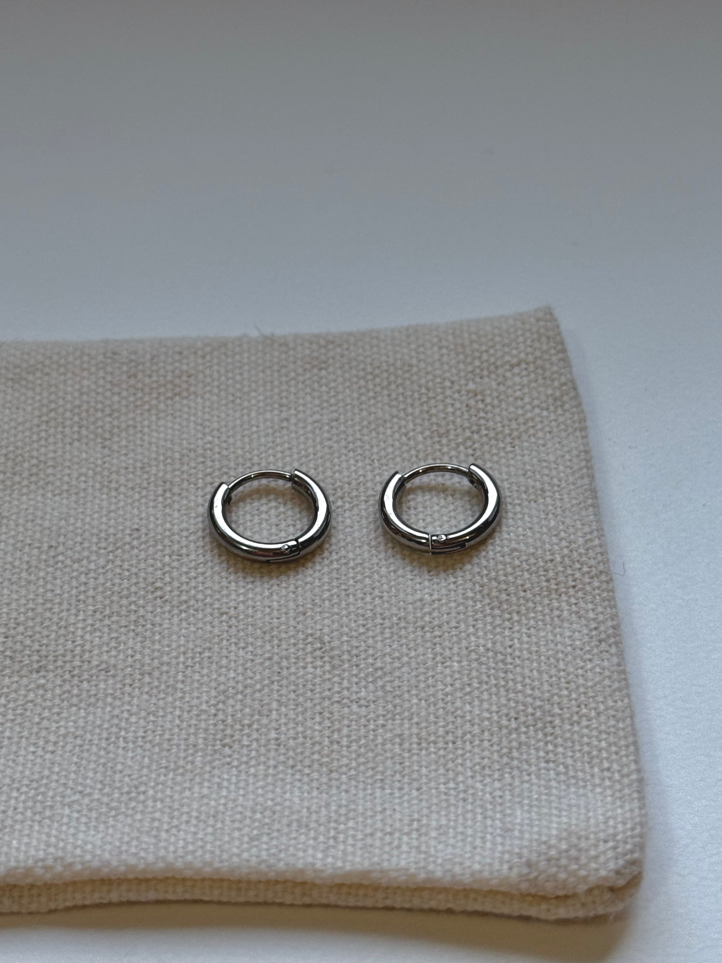 Brincos mini Argolas